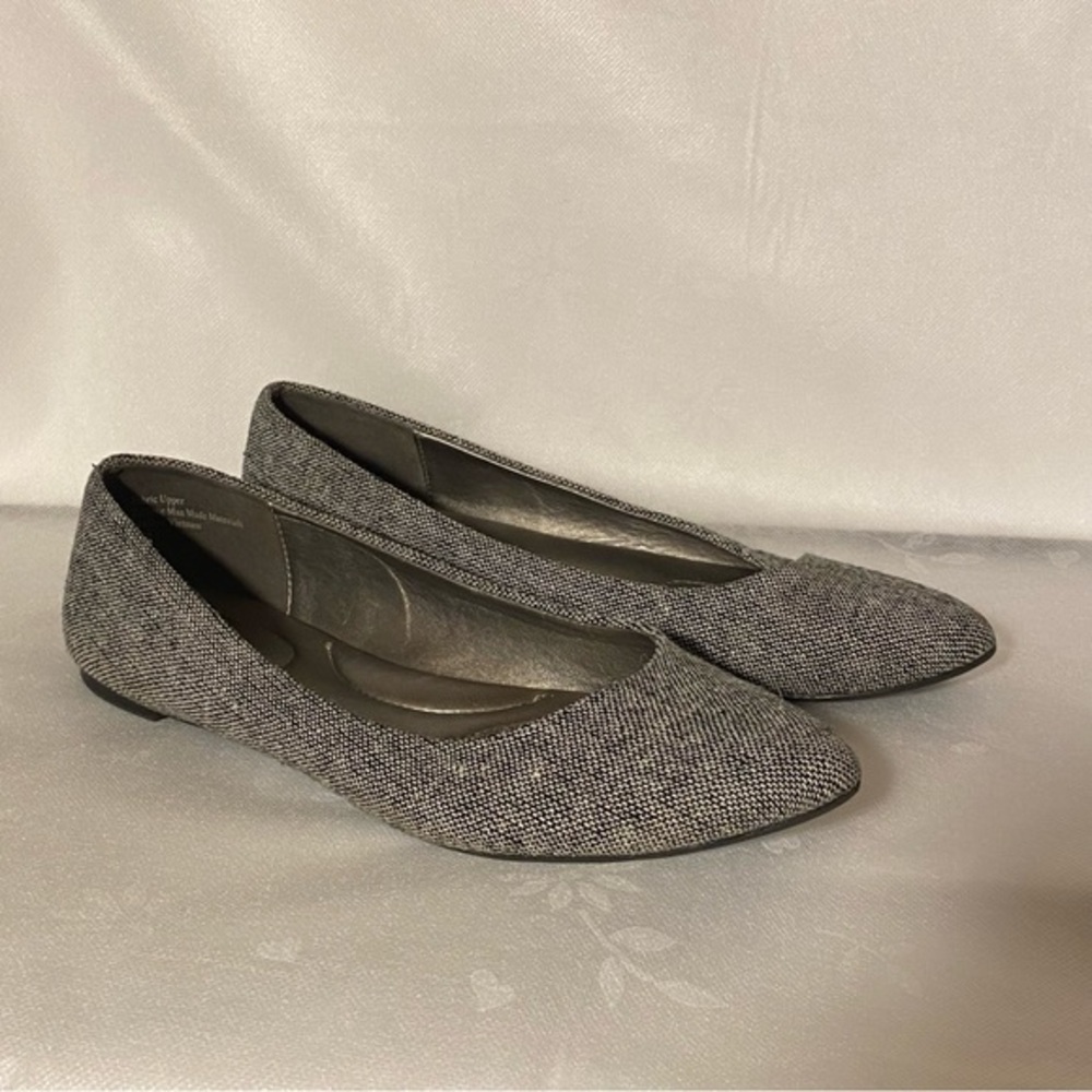 Kelly & Katie Shoes Size 8 Women’s Flats Slip On